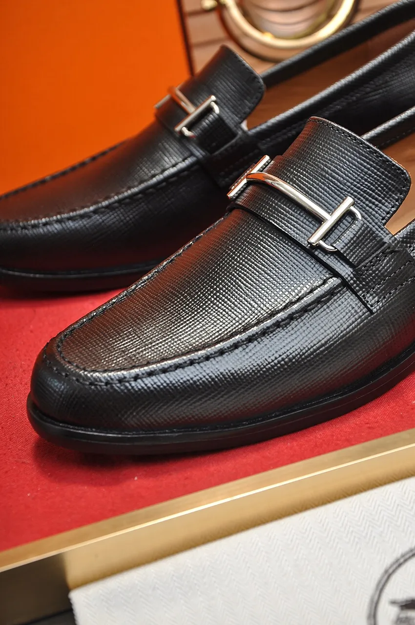 Men's shoes💰460💶[HERMES] (sheepskin lining)🍀Italian top luxury🍀He does not pursue novel styles and gorgeous colors, but attracts the favor of successful men with his flawless, elegant and classic style. Formal leather shoes This very comfortable, simple and stable style allows you to easily match any style! The pattern is absolutely 1:1 refined from the original case, and we strive for excellence in materials, imported cowhide + sheepskin lining💪💪💪extraordinary texture👍! .Black Brown Size: 38-45 (45 customized)